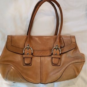 Lovely vintage Coach purse